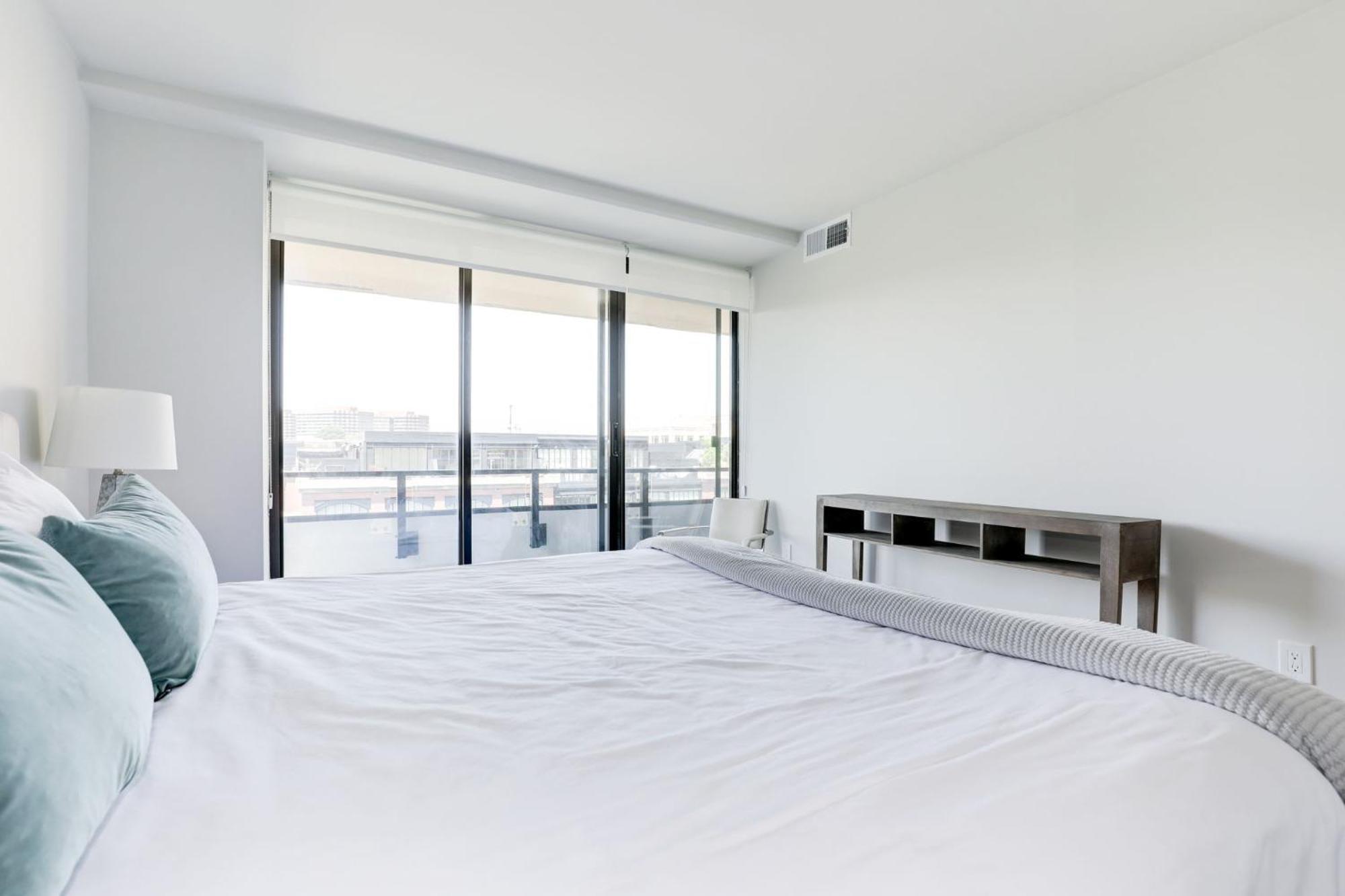 2Br Executive Apartment In Prime Location Arlington Ngoại thất bức ảnh