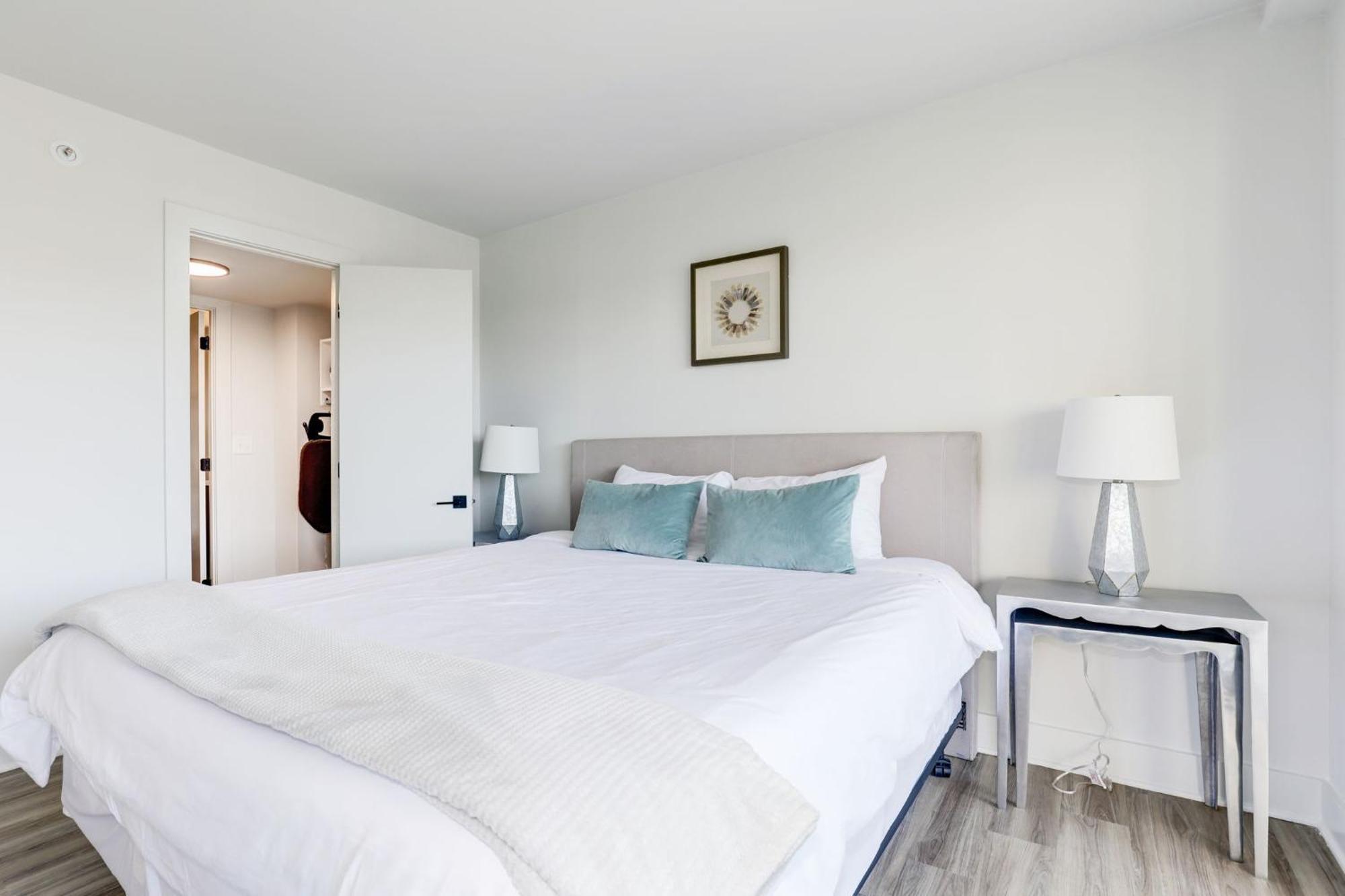 2Br Executive Apartment In Prime Location Arlington Ngoại thất bức ảnh
