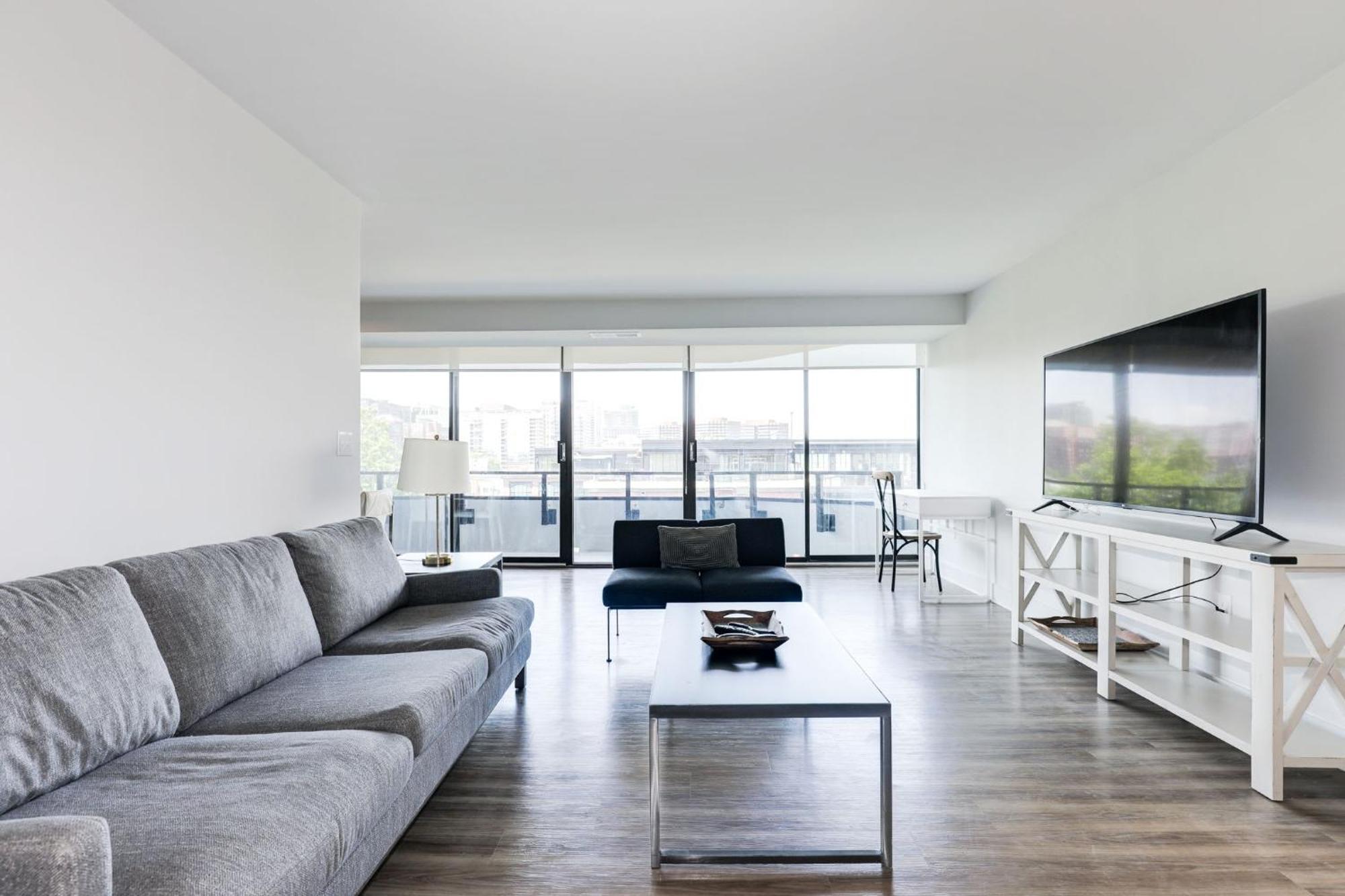 2Br Executive Apartment In Prime Location Arlington Ngoại thất bức ảnh