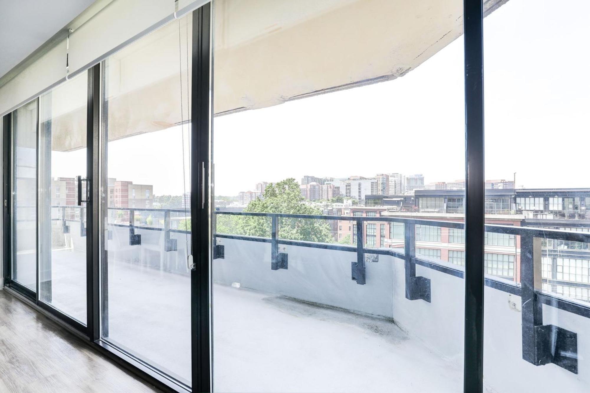 2Br Executive Apartment In Prime Location Arlington Ngoại thất bức ảnh