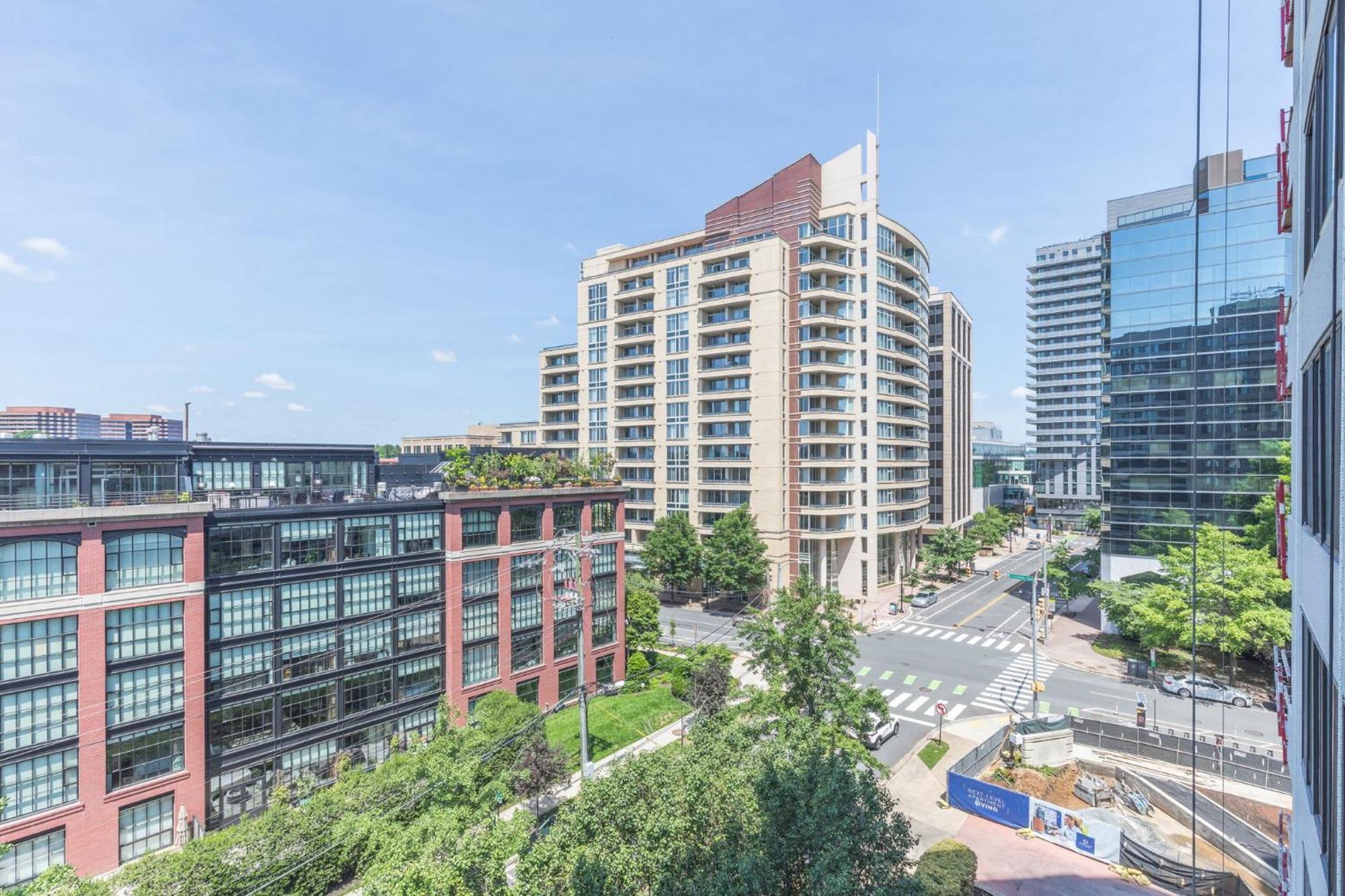 2Br Executive Apartment In Prime Location Arlington Ngoại thất bức ảnh