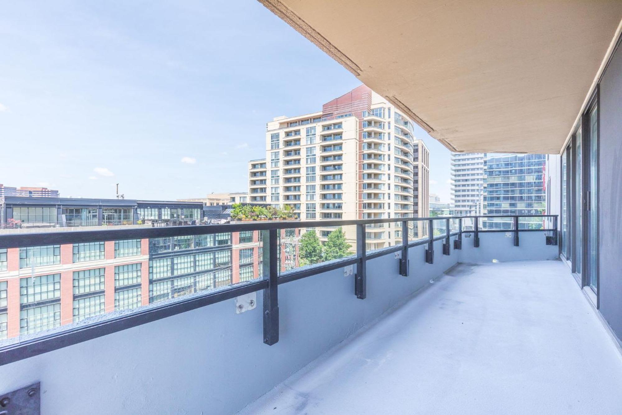 2Br Executive Apartment In Prime Location Arlington Ngoại thất bức ảnh